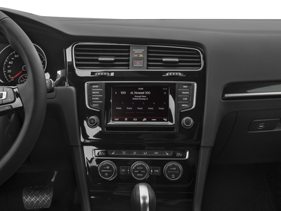 2017 Volkswagen Golf SportWagen Base