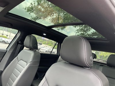 2026 Volkswagen Atlas Cross Sport 2.0T SEL R-Line Black