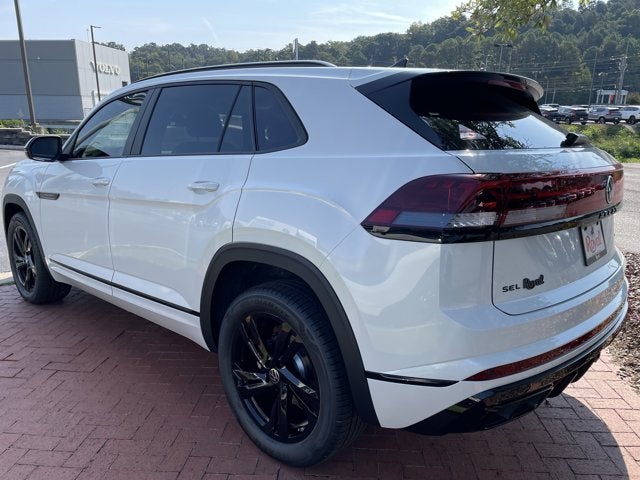 2026 Volkswagen Atlas Cross Sport 2.0T SEL R-Line Black