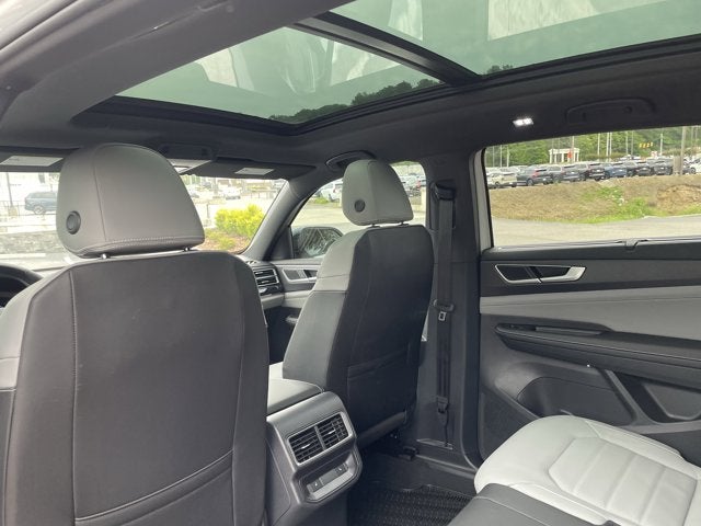 2026 Volkswagen Atlas Cross Sport 2.0T SEL R-Line Black