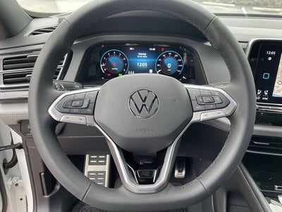 2026 Volkswagen Atlas Cross Sport 2.0T SEL R-Line Black