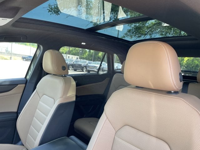 2026 Volkswagen Atlas Cross Sport 2.0T SEL R-Line Black