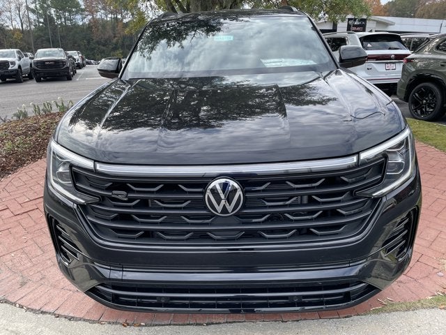 2026 Volkswagen Atlas Cross Sport 2.0T SEL R-Line Black