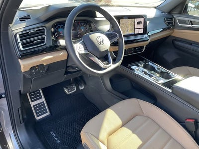 2026 Volkswagen Atlas Cross Sport 2.0T SEL R-Line Black