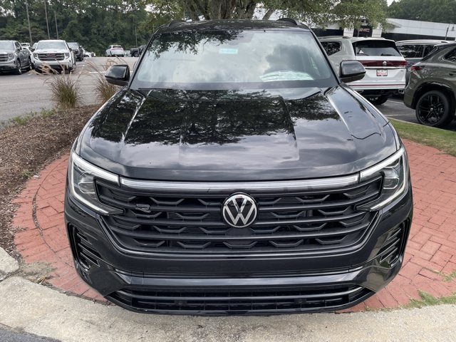 2026 Volkswagen Atlas Cross Sport 2.0T SEL R-Line Black