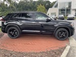 2026 Volkswagen Atlas Cross Sport 2.0T SEL R-Line Black