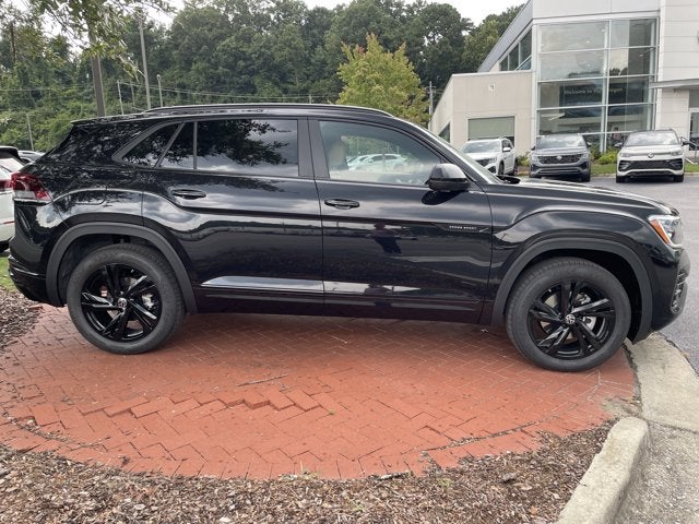 2026 Volkswagen Atlas Cross Sport 2.0T SEL R-Line Black