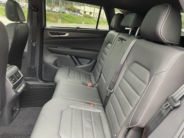 2026 Volkswagen Atlas Cross Sport 2.0T SEL R-Line Black