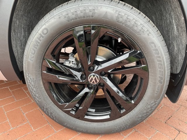 2026 Volkswagen Atlas Cross Sport 2.0T SEL R-Line Black