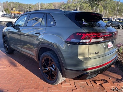 2026 Volkswagen Atlas Cross Sport 2.0T SEL R-Line Black