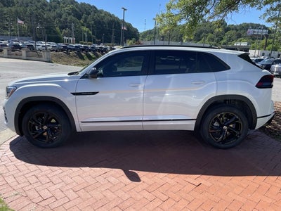 2026 Volkswagen Atlas Cross Sport 2.0T SEL R-Line Black
