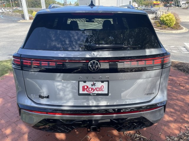 2027 Volkswagen Atlas SEL Premium R-Line