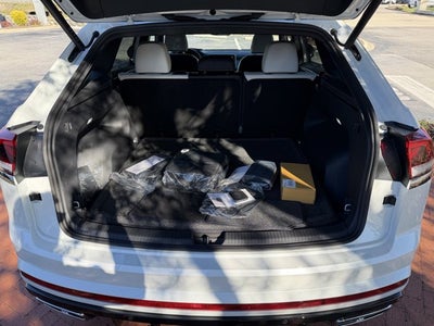 2026 Volkswagen Atlas Cross Sport 2.0T SEL Premium R-Line