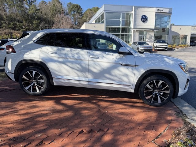 2026 Volkswagen Atlas Cross Sport 2.0T SEL Premium R-Line