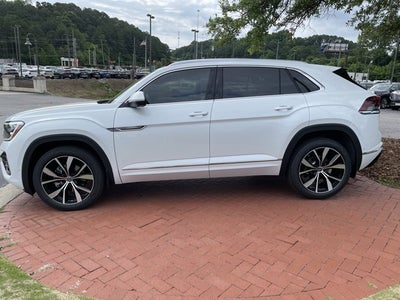 2026 Volkswagen Atlas Cross Sport 2.0T SEL Premium R-Line