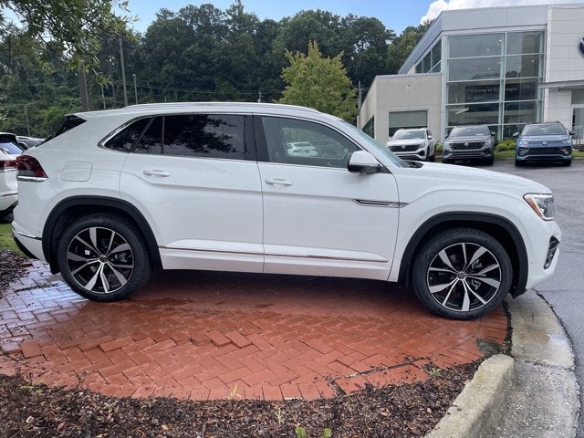2026 Volkswagen Atlas Cross Sport 2.0T SEL Premium R-Line