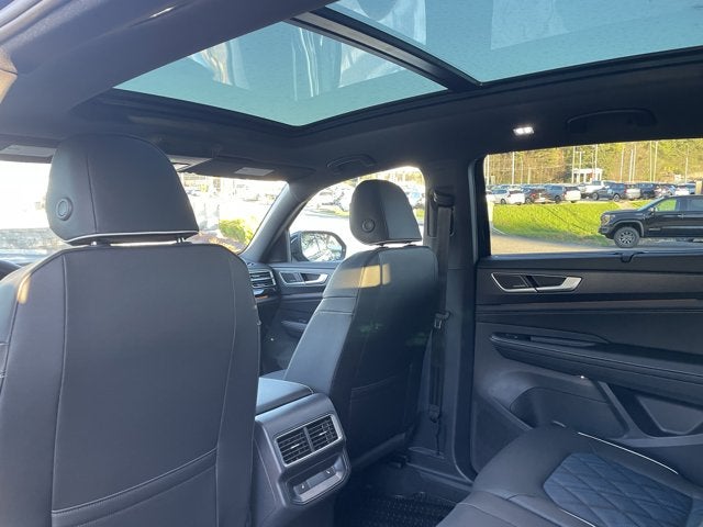 2026 Volkswagen Atlas Cross Sport 2.0T SEL Premium R-Line