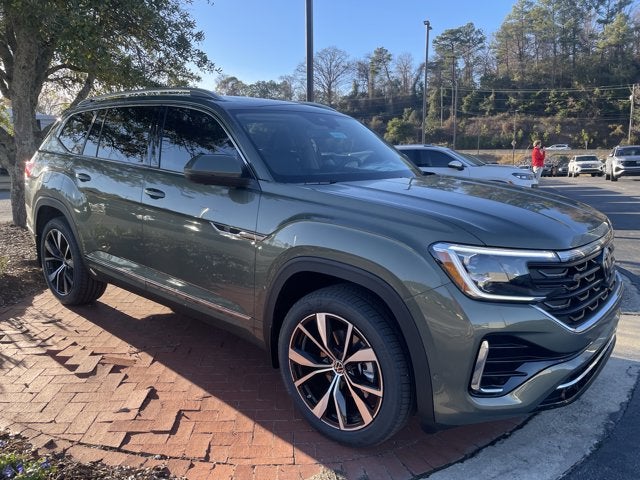 2026 Volkswagen Atlas 2.0T SEL Premium R-Line