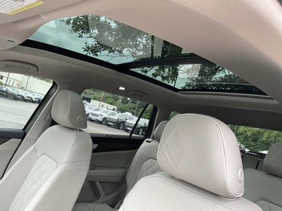 2026 Volkswagen Atlas 2.0T SEL Premium R-Line