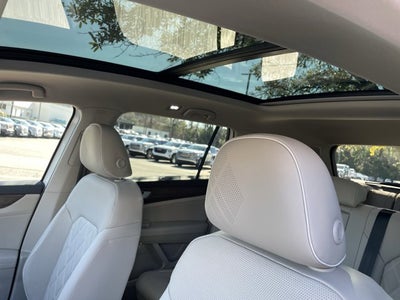 2026 Volkswagen Atlas 2.0T SEL Premium R-Line