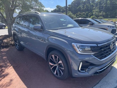 2026 Volkswagen Atlas 2.0T SEL Premium R-Line
