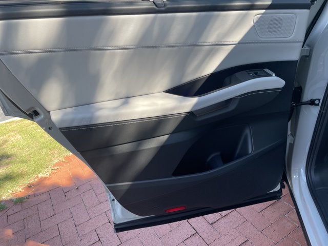 2027 Volkswagen Atlas SE w/Technology