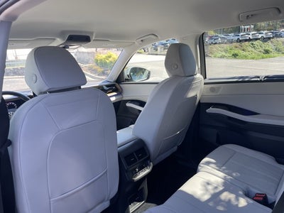 2027 Volkswagen Atlas SE w/Technology