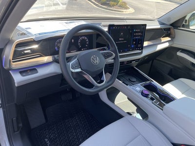2027 Volkswagen Atlas SE w/Technology