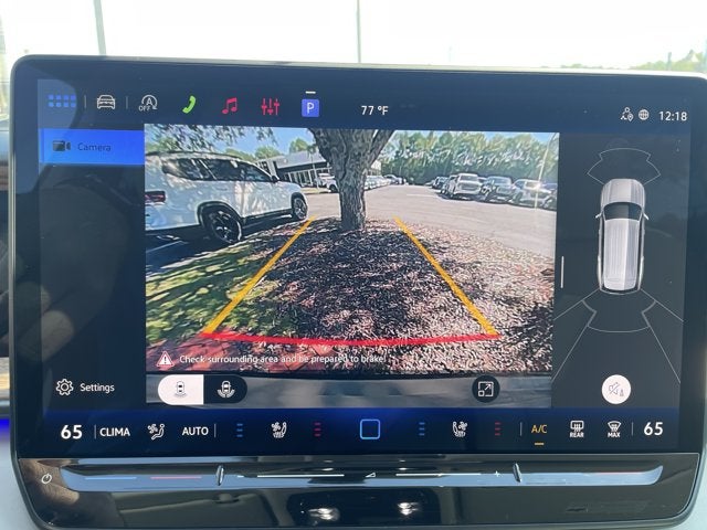 2027 Volkswagen Atlas SE w/Technology