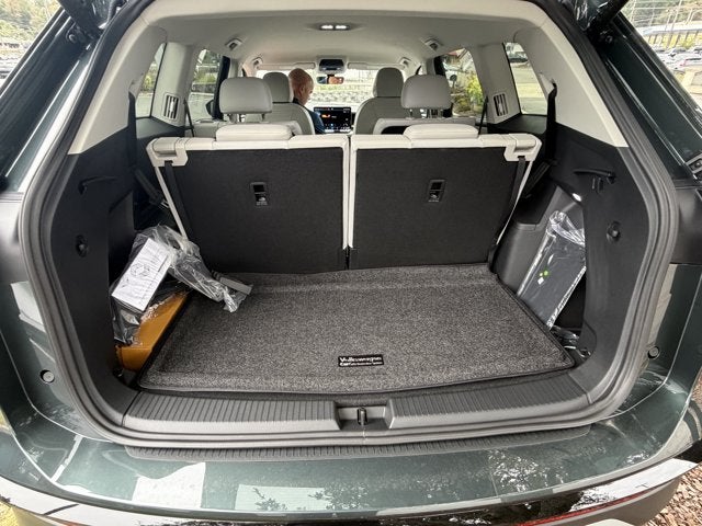 2027 Volkswagen Atlas SE w/Technology