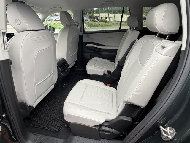2027 Volkswagen Atlas SE w/Technology
