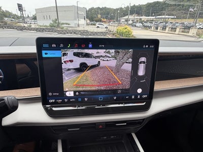 2027 Volkswagen Atlas SE w/Technology