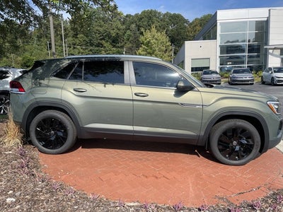 2026 Volkswagen Atlas Cross Sport 2.0T SE w/Technology