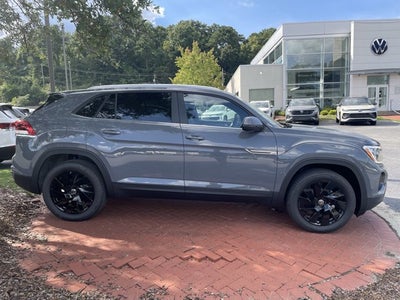 2026 Volkswagen Atlas Cross Sport 2.0T SE w/Technology