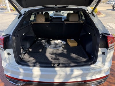 2026 Volkswagen Atlas Cross Sport 2.0T SE w/Technology