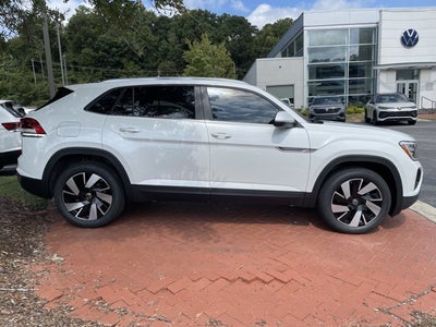 2026 Volkswagen Atlas Cross Sport 2.0T SE w/Technology