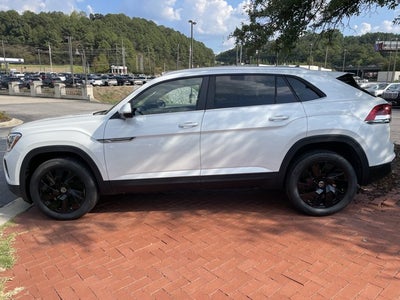 2026 Volkswagen Atlas Cross Sport 2.0T SE w/Technology