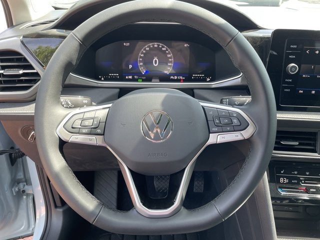 2026 Volkswagen Taos SE Black