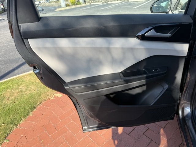 2025 Volkswagen Taos S