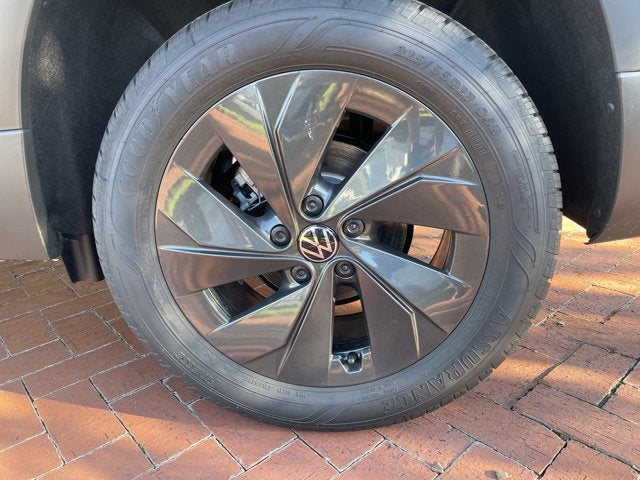 2025 Volkswagen Taos S