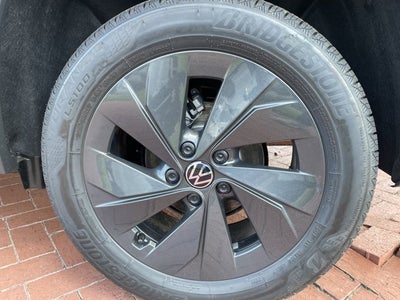 2025 Volkswagen Taos S