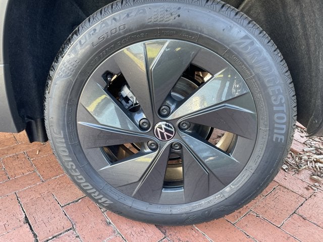 2027 Volkswagen Taos S