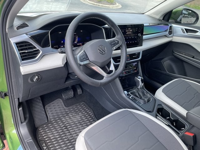 2025 Volkswagen Taos SE