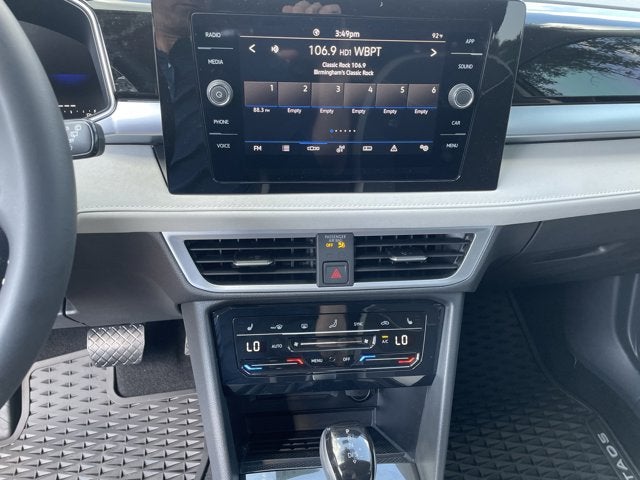 2025 Volkswagen Taos SE