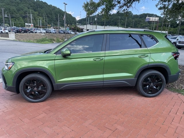 2025 Volkswagen Taos SE