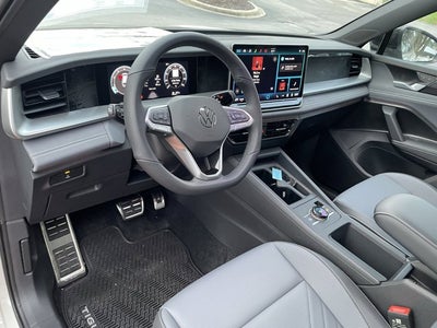 2026 Volkswagen Tiguan SE R-Line Black