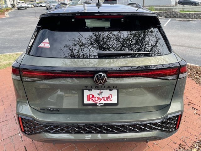 2026 Volkswagen Tiguan SE R-Line Black
