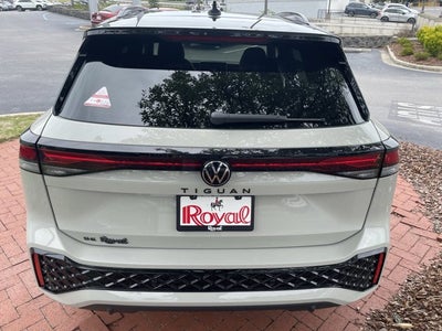2026 Volkswagen Tiguan SE R-Line Black