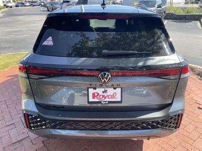 2026 Volkswagen Tiguan SE R-Line Black