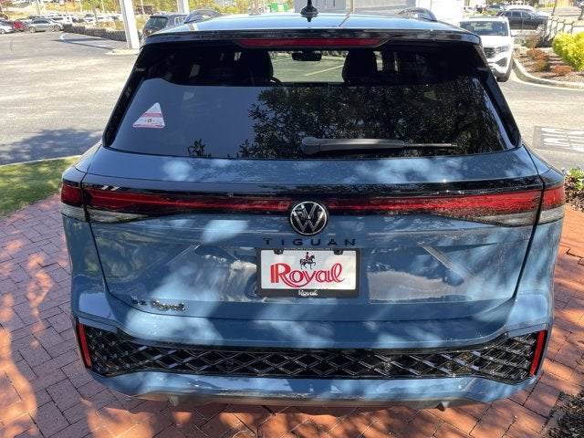 2026 Volkswagen Tiguan SE R-Line Black